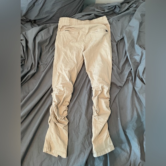 H&M khaki zipper cuff pants - Picture 3 of 4